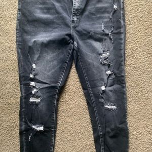 KanCan jeans. Great condition. Size 32.
